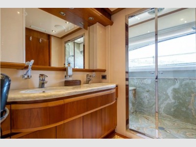 Ferretti Yachts Ferretti Custom Line 94 - Scafo #20