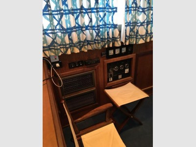 Hatteras Yachts 43 Double Cabin