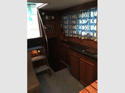 Hatteras Yachts 43 Double Cabin