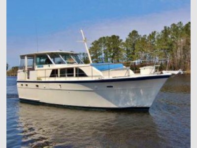Hatteras Yachts 43 Double Cabin