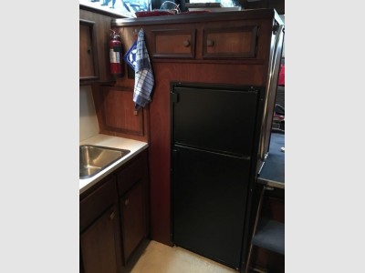 Hatteras Yachts 43 Double Cabin