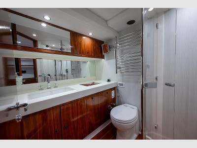 Oyster Yachts Oyster 885