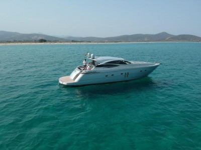 Pershing 62