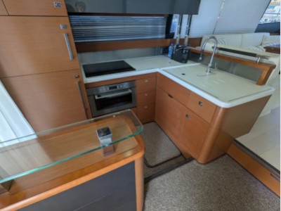 Prestige 550 Fly