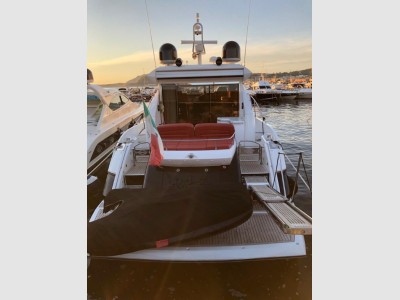 Sunseeker Predator 52