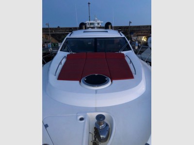 Sunseeker Predator 52