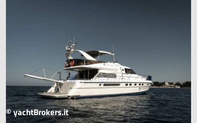 Fairline SQUADRON 62 usato