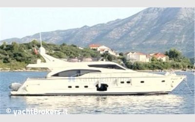 FERRETTI  681 usato