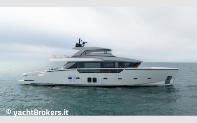 Sanlorenzo SX 88 usato
