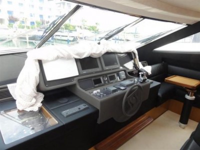 Ferretti 731