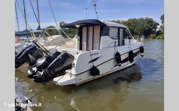 Quicksilver 905 Weekend