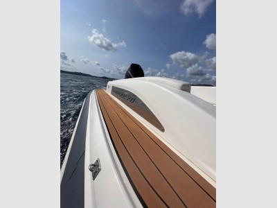 Jokerboat Clubman 28'