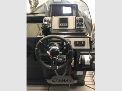 Ranieri International Cayman 27 Sport Touring Trofeo