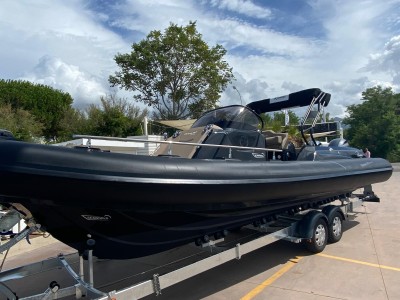 Ranieri International Cayman 28 Executive Trofeo