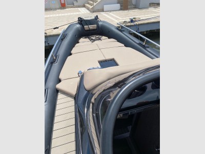 Ranieri International Cayman 28 Executive Trofeo