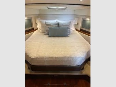 Tiara Yachts 4400 Sovran