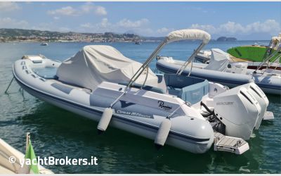 Ranieri International Cayman 28 Executive usato