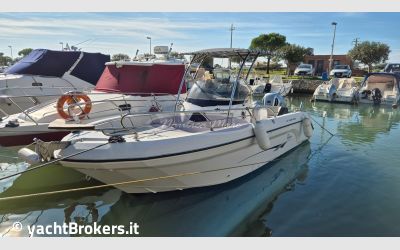 Ranieri International Voyager 23 S usato