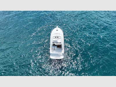 Cantiere Navale Di Livorno Space 360 Fly ( Motori 2021 )