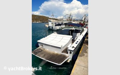 Tornado TORNADO 38 ( NATANTE ) usato