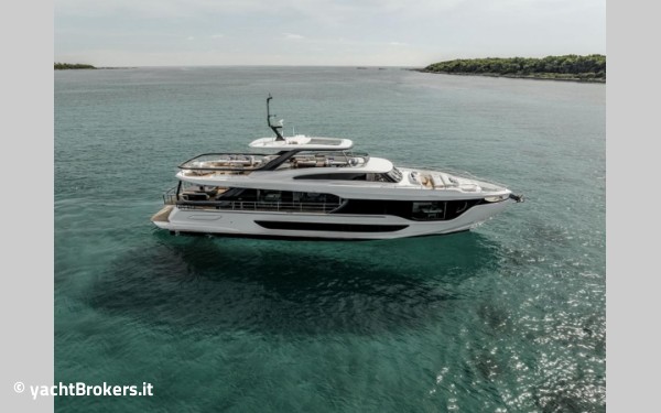 Azimut Grande 26m