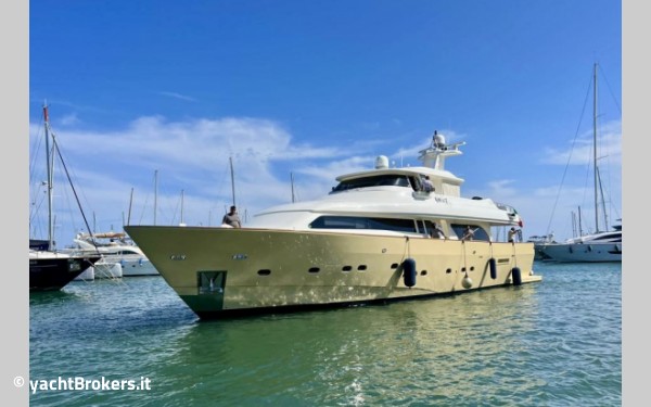 Custom Line Navetta 27