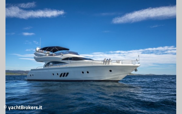 Dominator Yachts Dominator 62