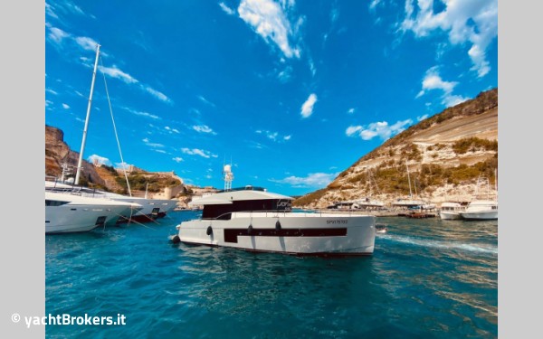 Sundeck Yachts Sundeck 550