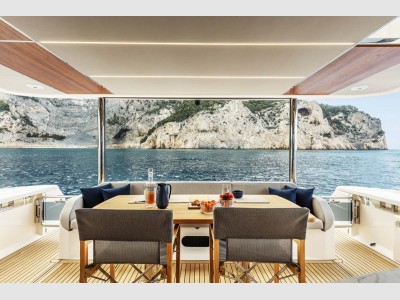Absolute Navetta 68