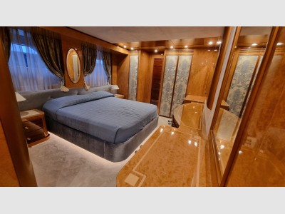 Amer Yachts 100