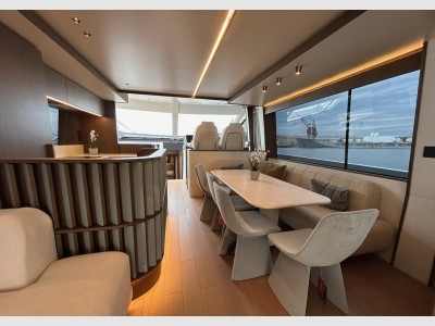Azimut 72 Fly