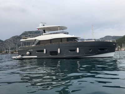 Azimut Magellano 66