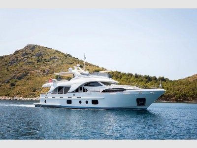 Benetti Legend 85
