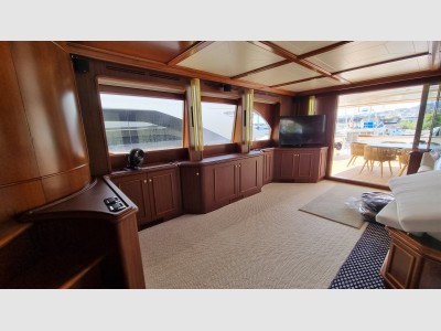 Custom Line Navetta 27