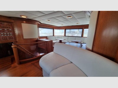 Custom Line Navetta 27