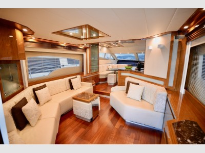 Dominator Yachts Dominator 62