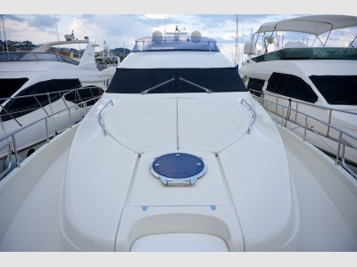 Dominator Yachts Dominator 62