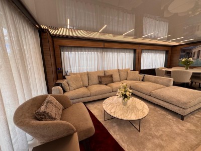 Ferretti Yachts 920