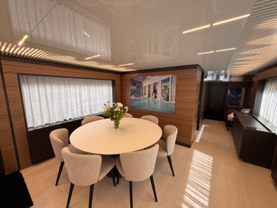 Ferretti Yachts 920
