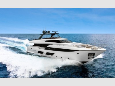 Ferretti Yachts 920