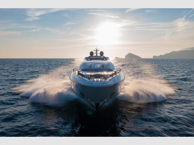 Overmarine Mangusta 104 Rev