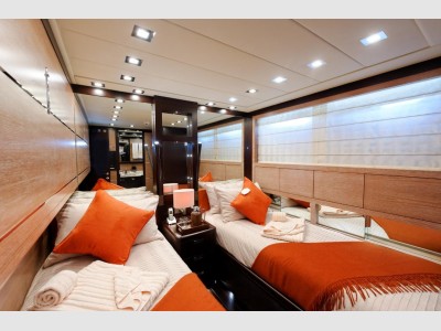 Overmarine Mangusta Maxi Open 92