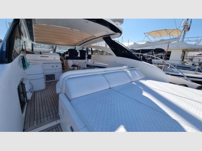 Princess Yachts V58