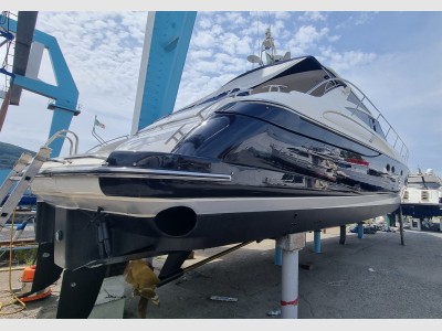 Princess Yachts V58