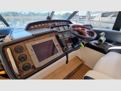 Princess Yachts V58