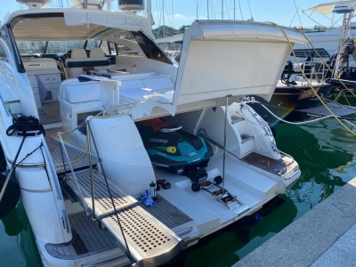 Princess Yachts V58