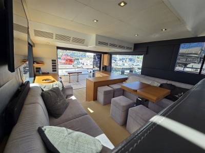 Sundeck Yachts Sundeck 550