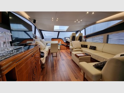 Sunseeker 68 Sport Yacht