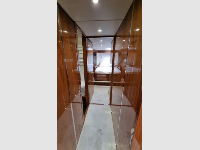 Sunseeker 68 Sport Yacht