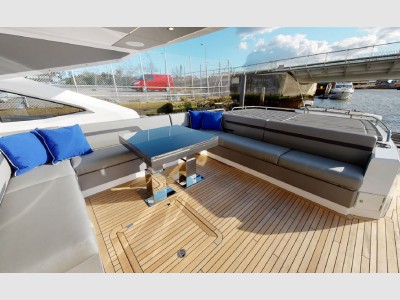 Sunseeker Predator 74 Xps